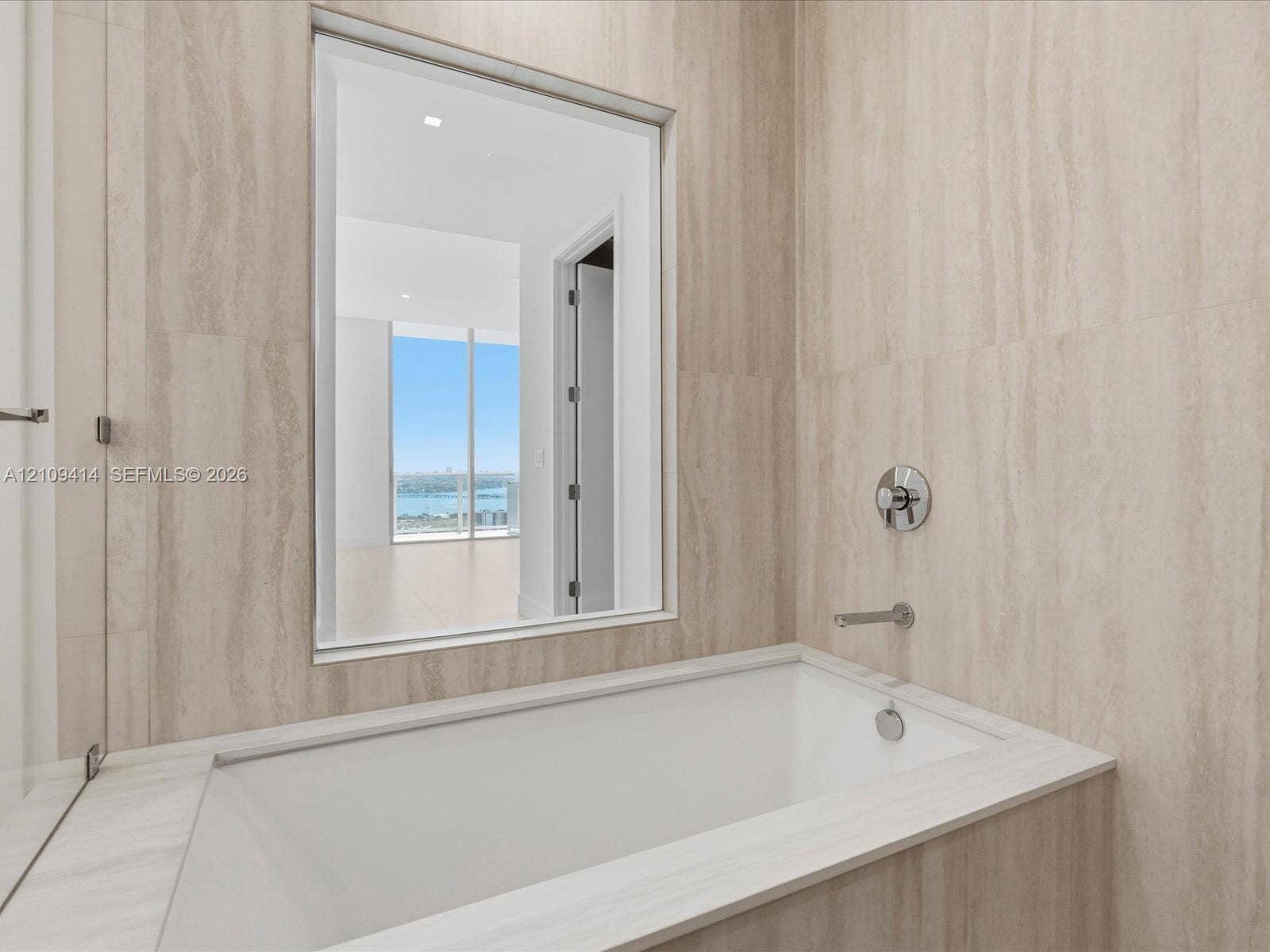 2411 Laguna Circle, #3101, North Miami, FL 33181 Photo 53