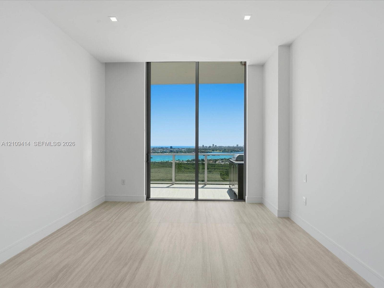 2411 Laguna Circle, #3101, North Miami, FL 33181 Photo 47