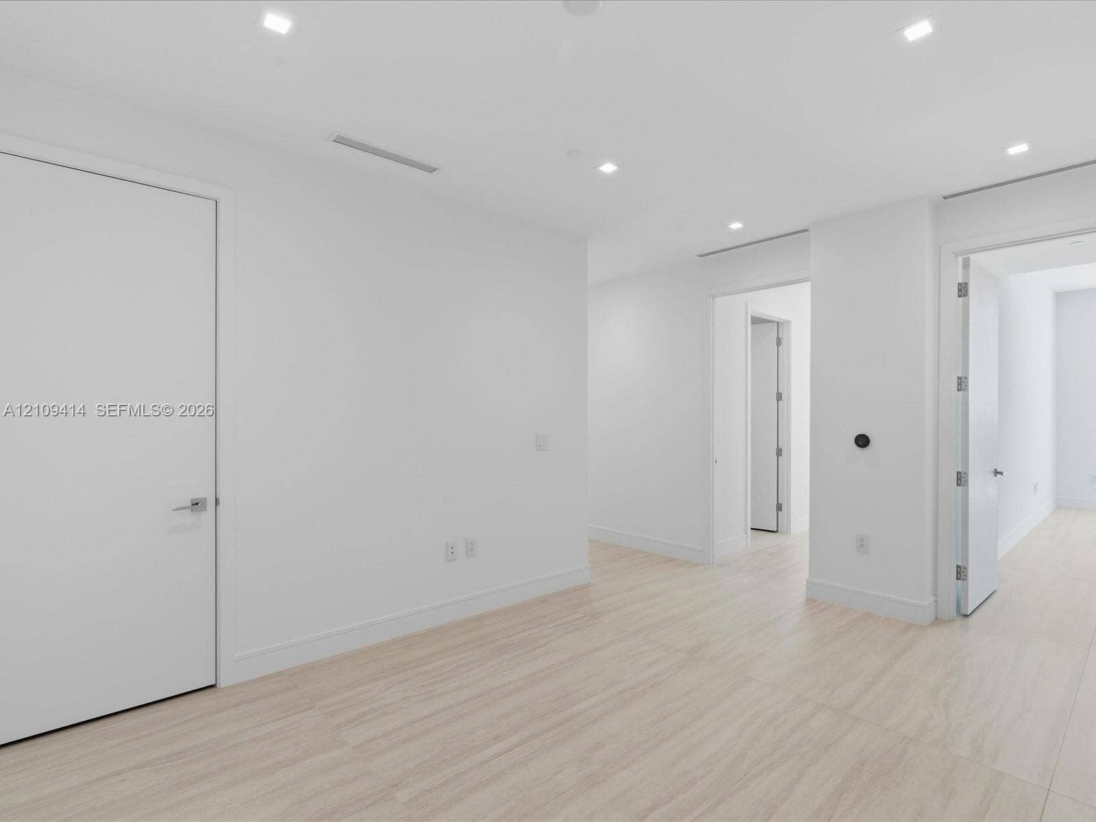2411 Laguna Circle, #3101, North Miami, FL 33181 Photo 31