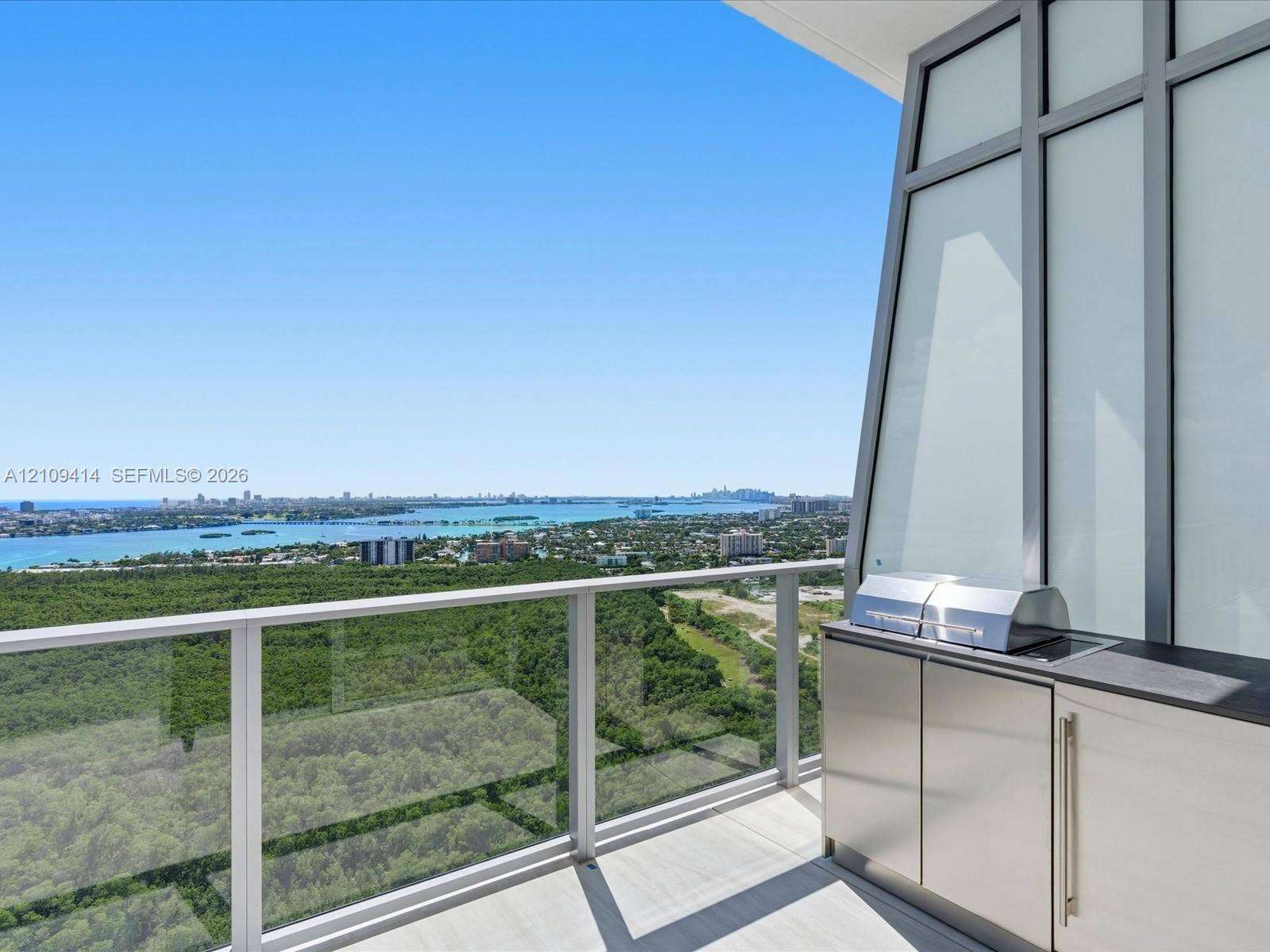 2411 Laguna Circle, #3101, North Miami, FL 33181 Photo 55