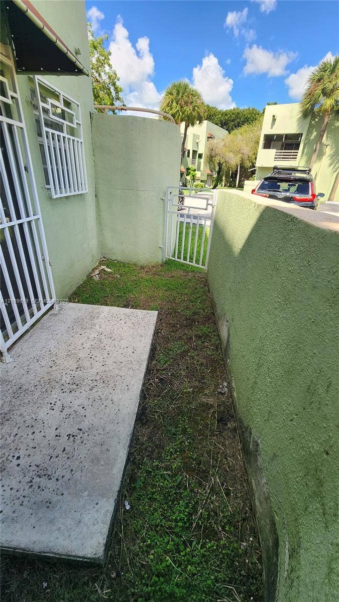 11081 NW 7th Street, #101-14, Miami, FL 33172 Photo 41