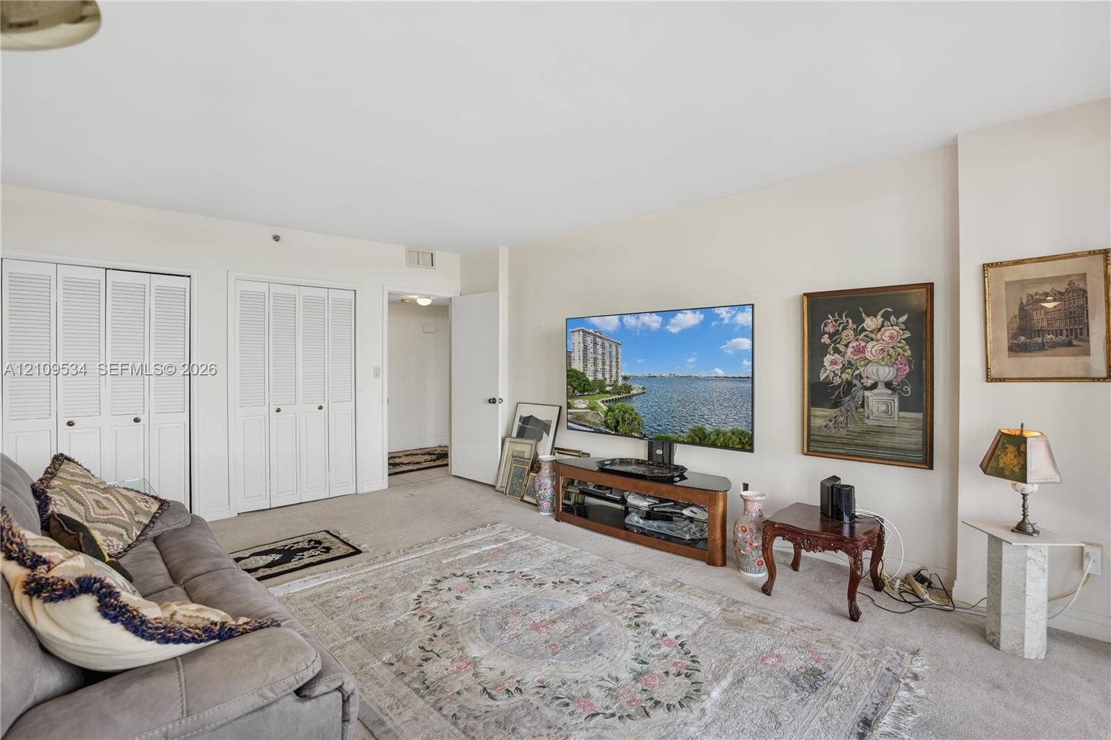 3rd bedroom currently used as an additional living room