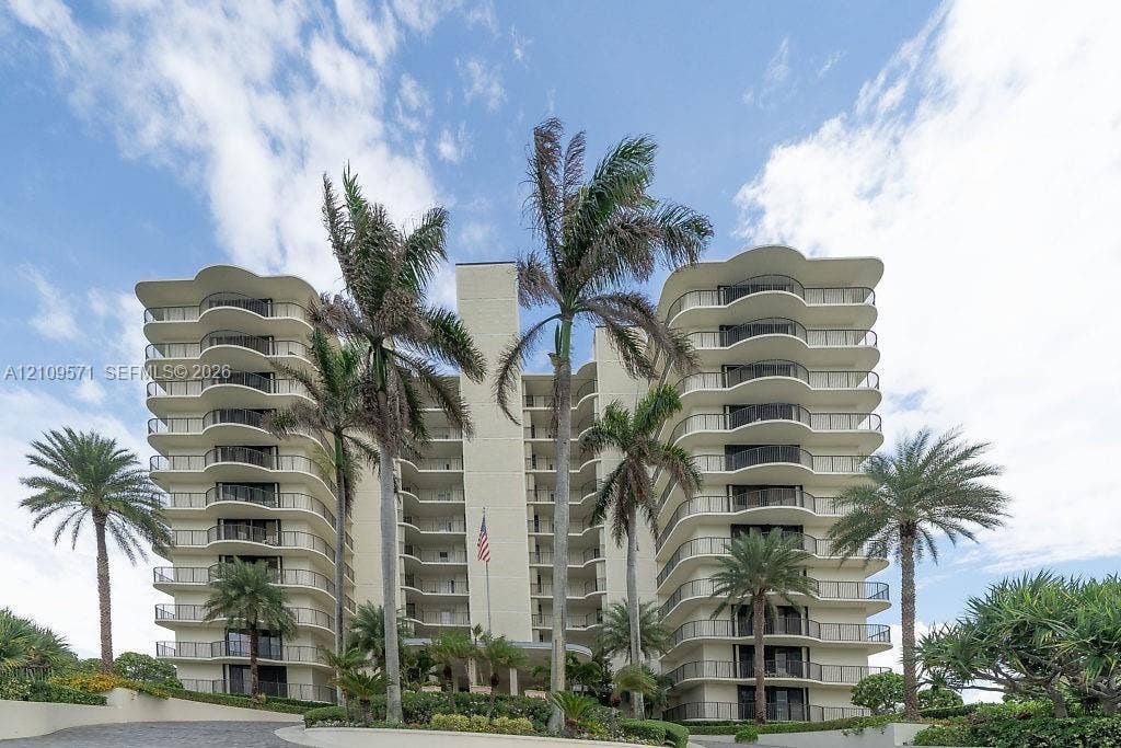 400 Beach Road, #201, Tequesta, FL 33469 Photo 3