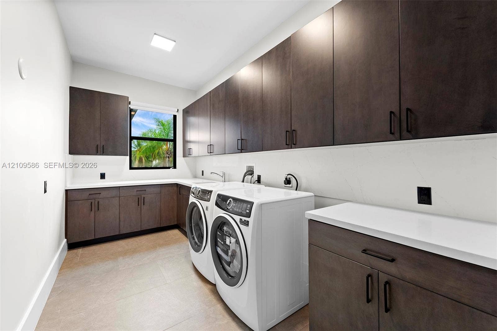 2ND FLOOR LAUNDRY ROOM