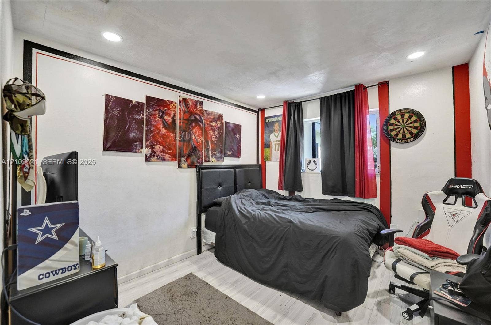231 SW 64th Way, Pembroke Pines, FL 33023 Room featuring recessed ceiling lighting and wood-finish flooring