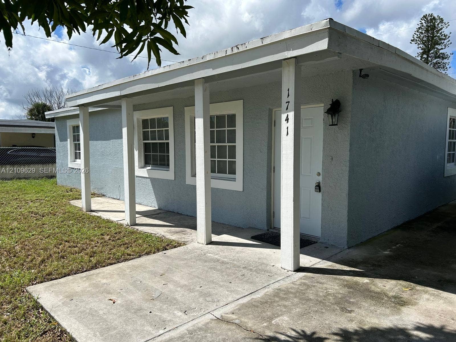 1741 NW 24th Terrace, Fort Lauderdale, FL 33311 Photo 2