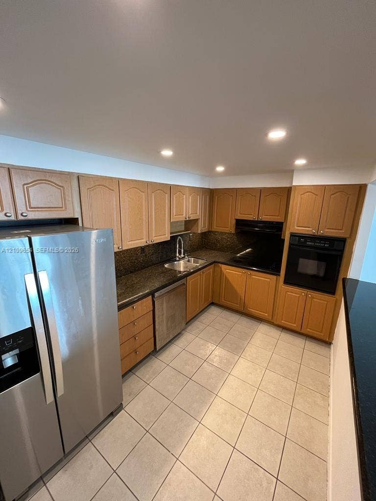 19390 Collins Avenue, #820, Sunny Isles Beach, Sunny Isles Beach, FL 33160 Photo 3