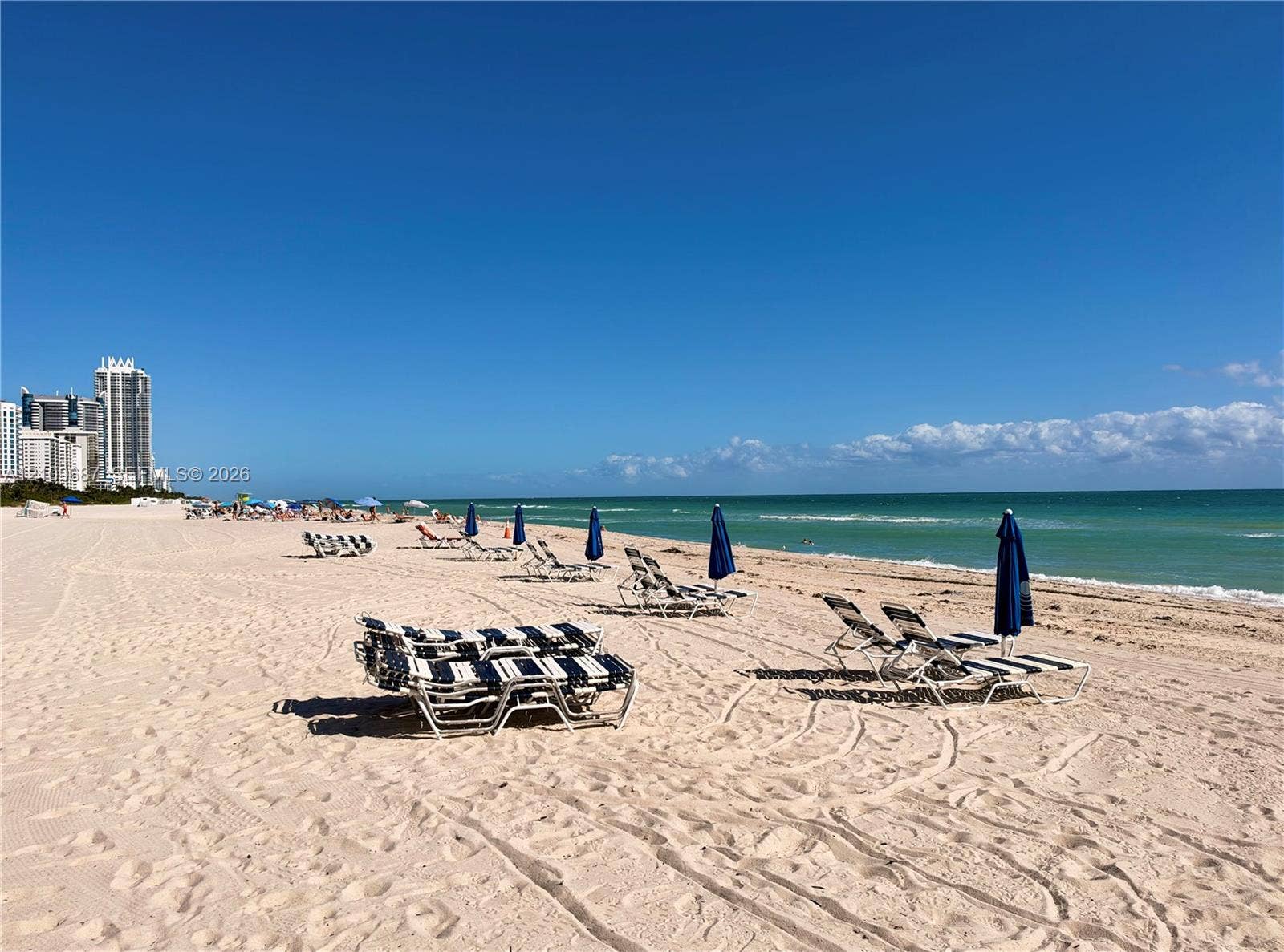 5555 Collins Avenue, #5C, Miami Beach, FL 33140 Sandy beach shoreline featuring direct coastal access
