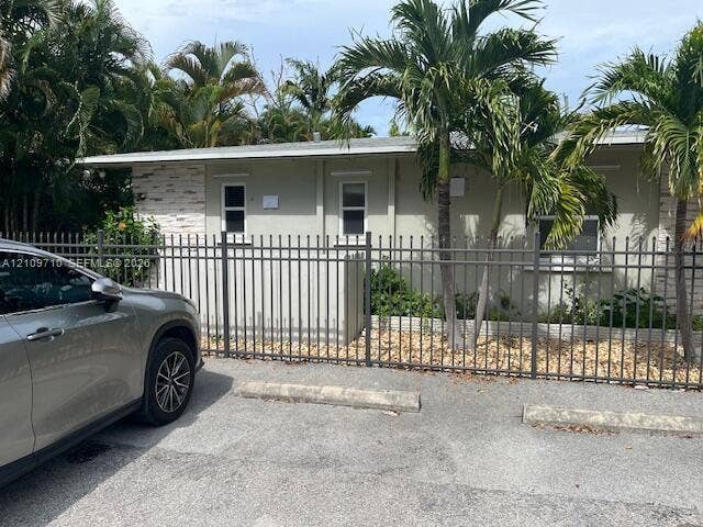 816 NE 17th Way, #0, Fort Lauderdale, Fort Lauderdale, FL 33304 Photo 2