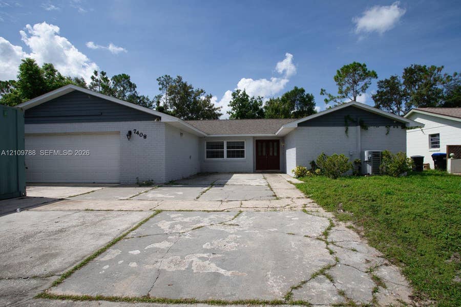 Property photo for 7408 Navel Tree Court, Orlando, FL