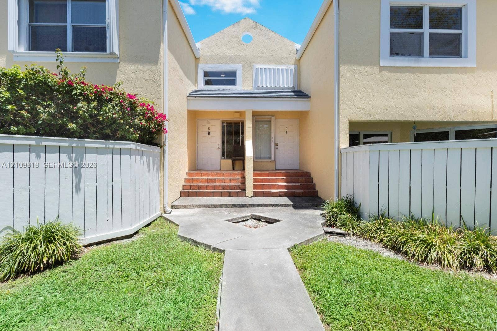 6870 SW 45th Lane, #8, Miami, FL 33155 Photo 2
