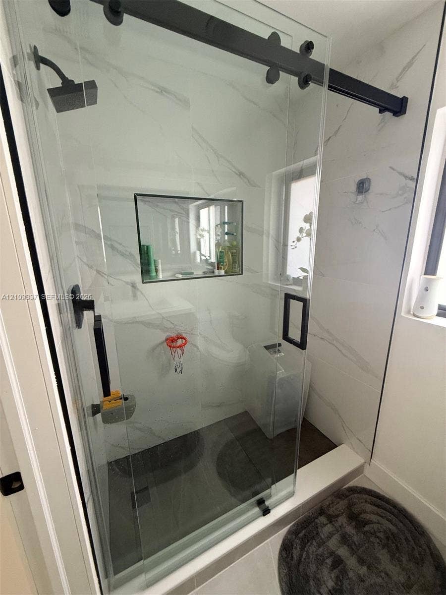 Bath 2 Shower