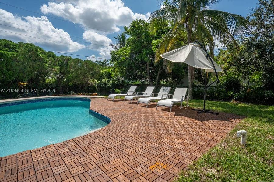Property photo for 736 Prosperity Farms Road, North Palm Beach, FL