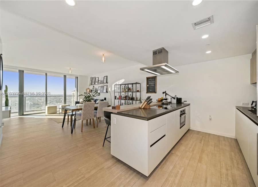 Property photo for Miami, FL