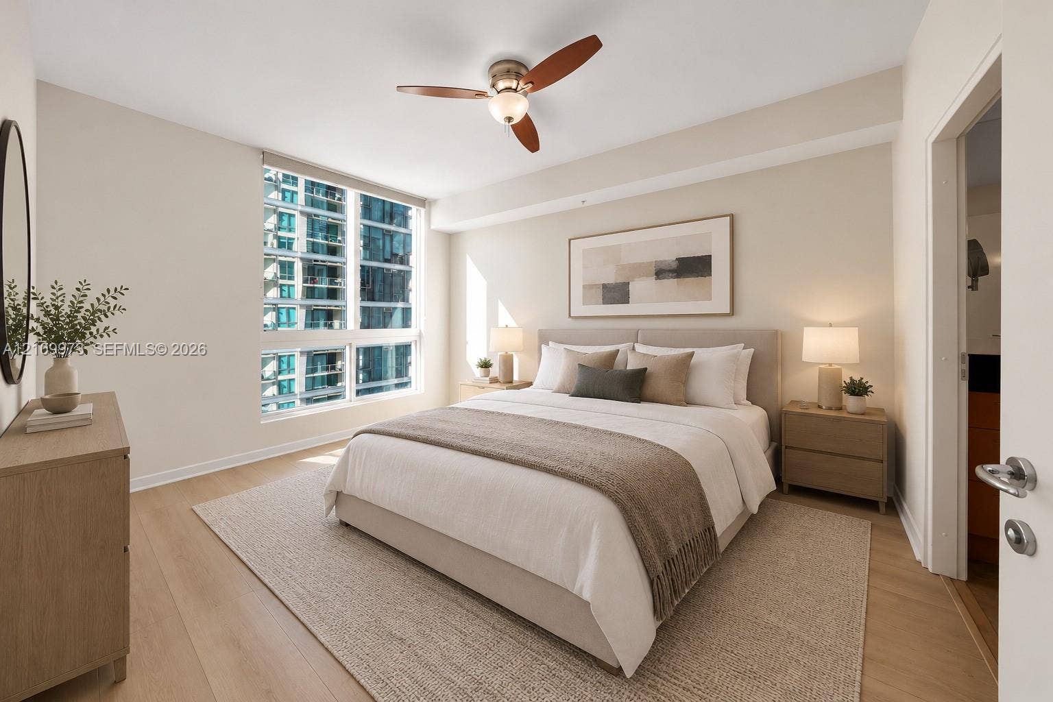 300 S Biscayne Boulevard, #T-1806, Miami, Miami, FL 33131 Virtually Staged