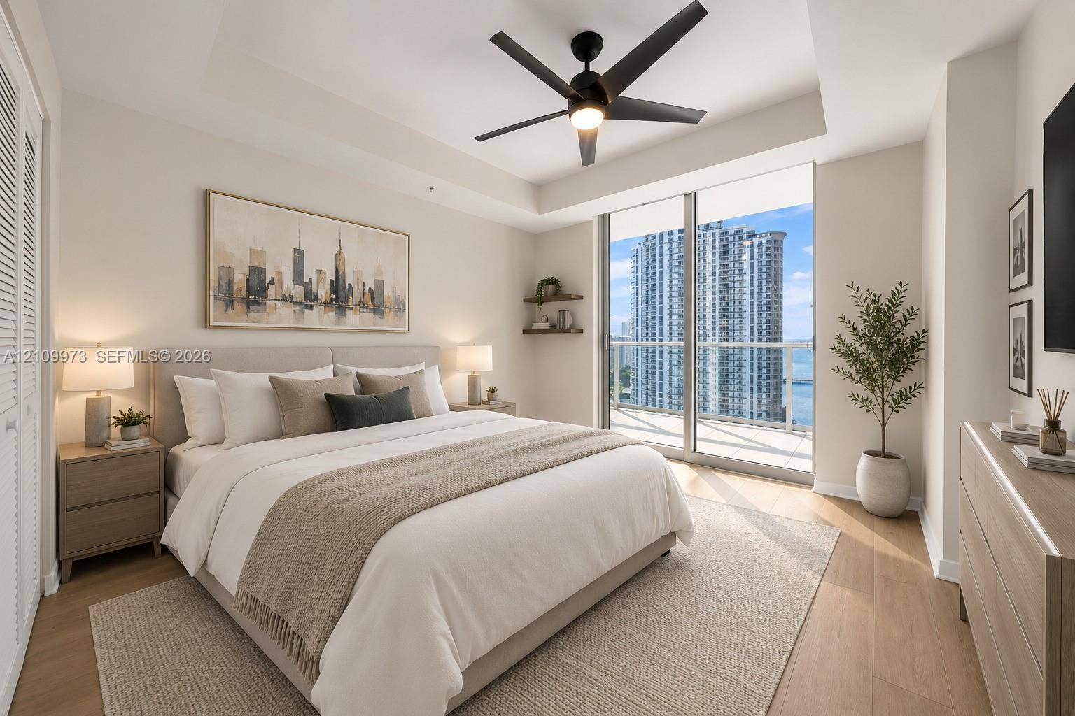 300 S Biscayne Boulevard, #T-1806, Miami, Miami, FL 33131 Virtually Staged