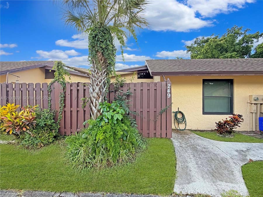 Property photo for 249 Briarwood Circle, Hollywood, FL