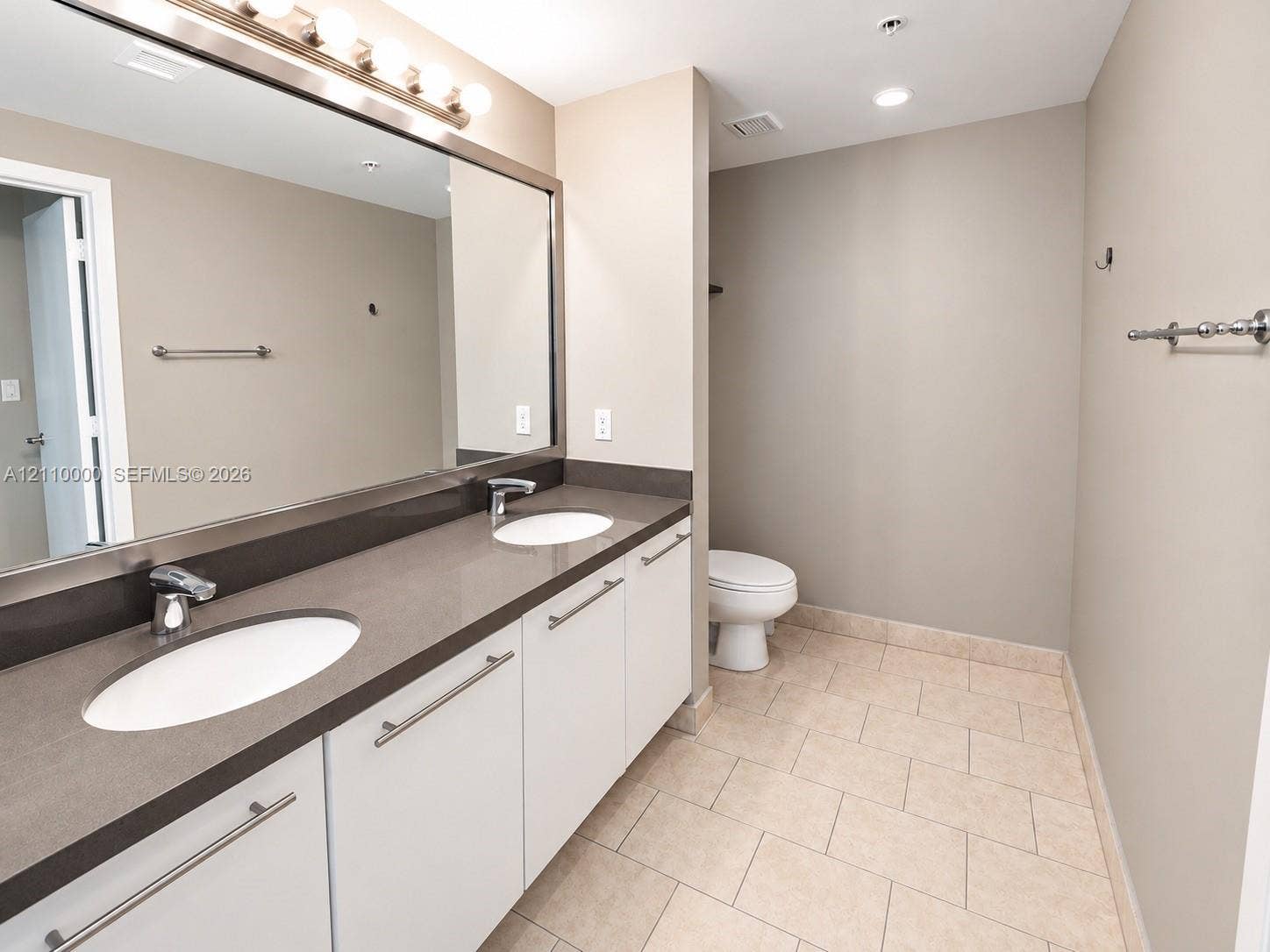 90 SW 3rd Street, #3212, Miami, FL 33130 Photo 10