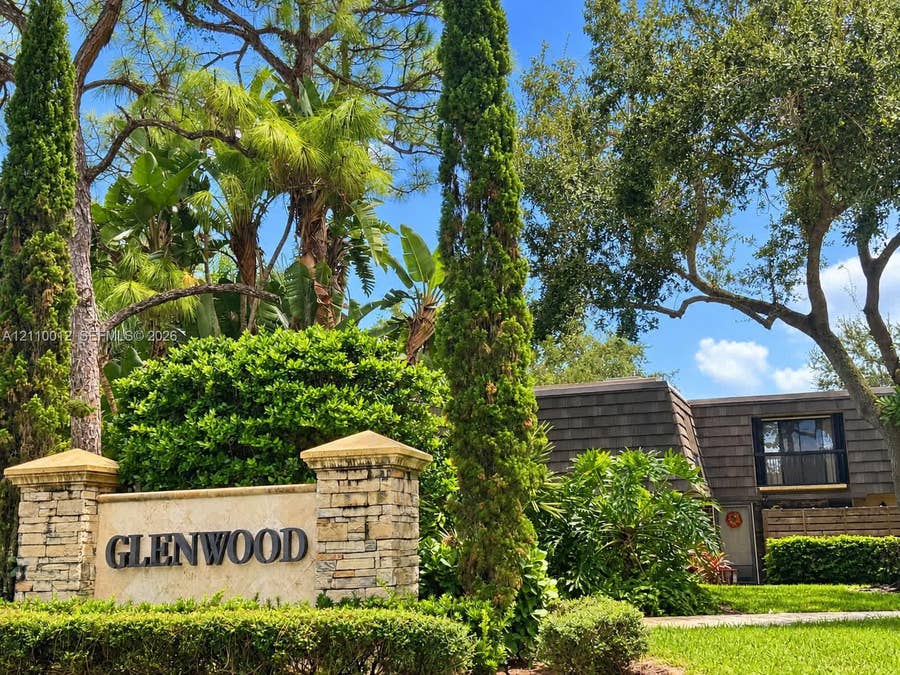Property photo for 1601 16th Terrace, Palm Beach Gardens, FL