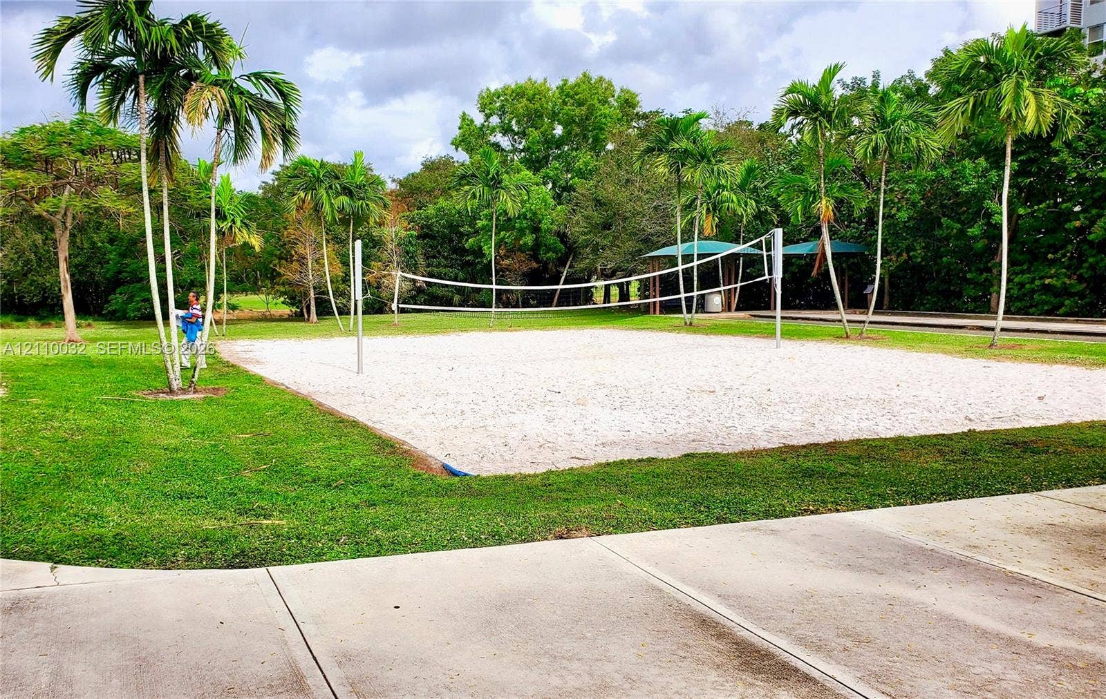 605 Oaks Drive, #601, Pompano Beach, Pompano Beach, FL 33069 Sand volleyball court