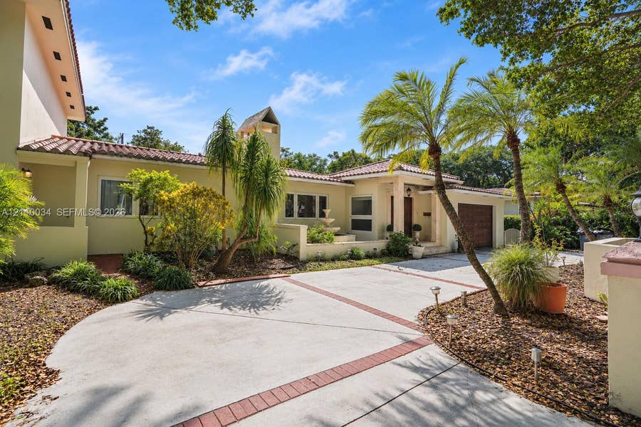 Property photo for 906 Palermo Avenue, Coral Gables, FL