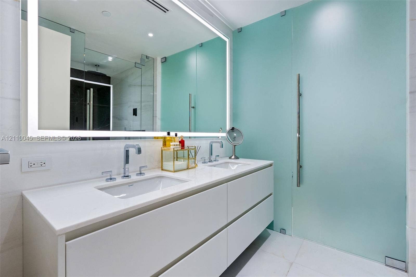 300 Biscayne Boulevard Way, #3105W, Miami, FL 33131 Photo 15