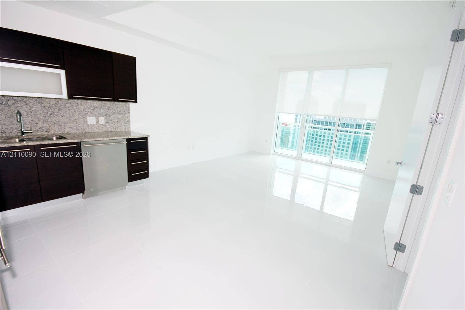 950 Brickell Bay Drive, #4109, Miami, Miami, FL 33131 Photo 2