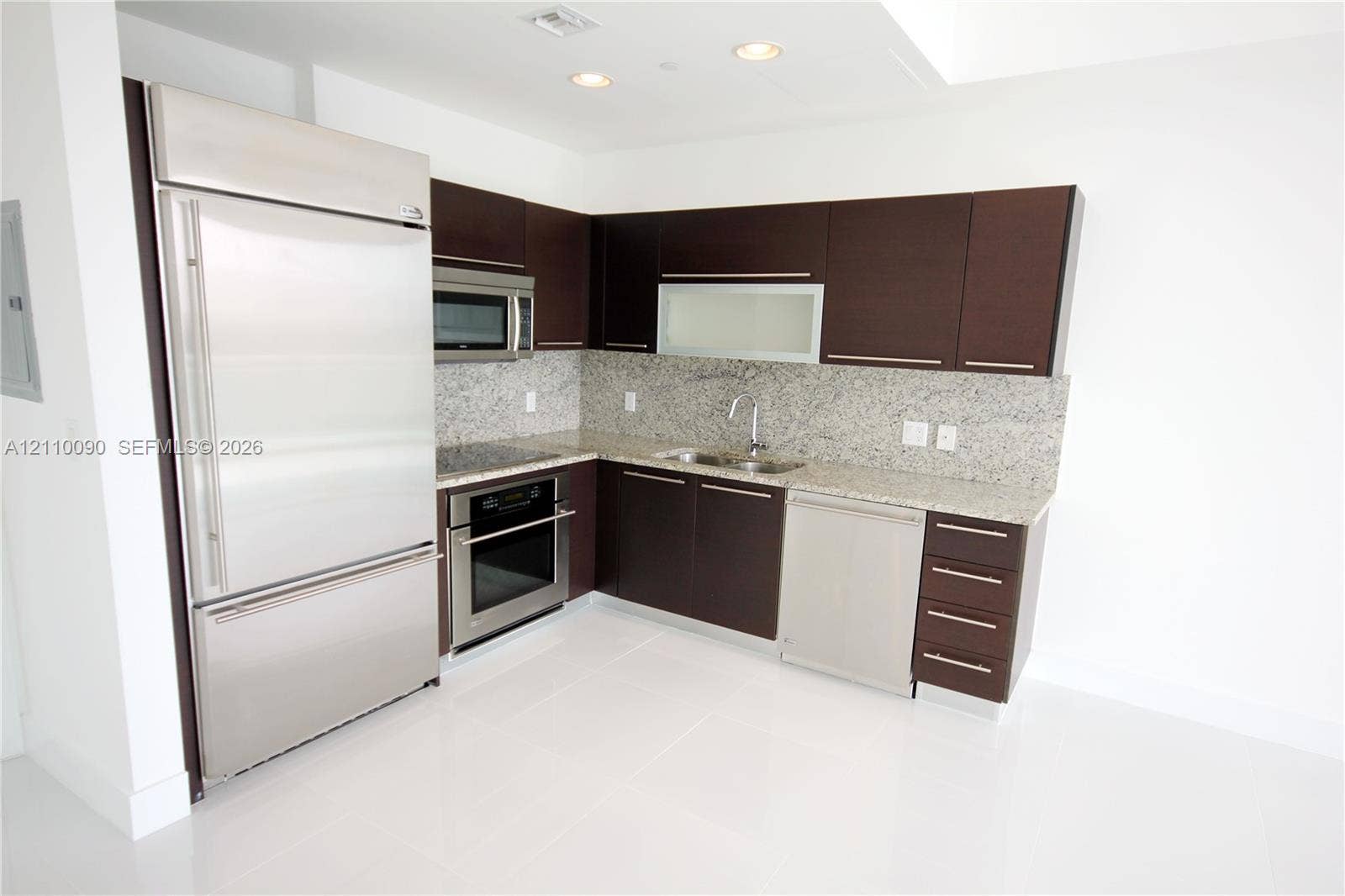 950 Brickell Bay Drive, #4109, Miami, Miami, FL 33131 Photo 4