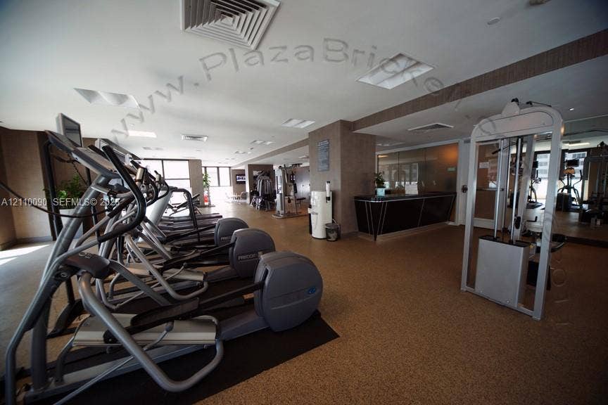 950 Brickell Bay Drive, #4109, Miami, Miami, FL 33131 Photo 19