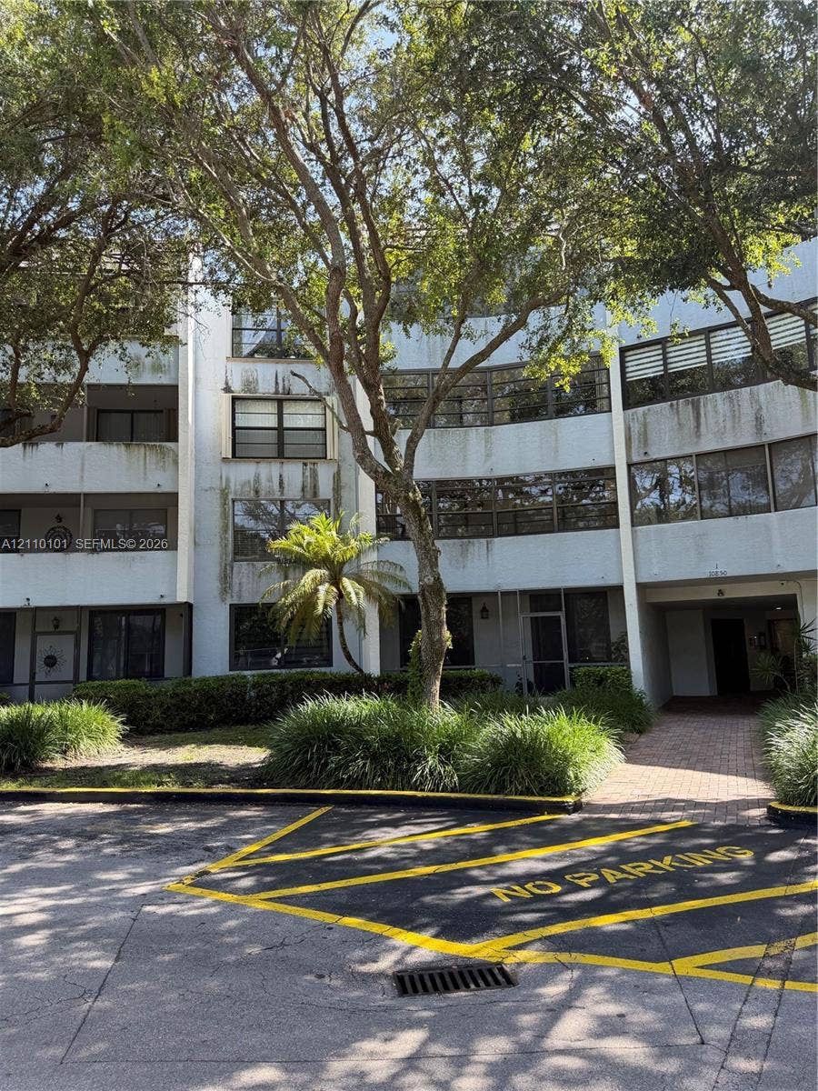 Property photo for 10850 N Kendall Drive, #412, Miami, FL