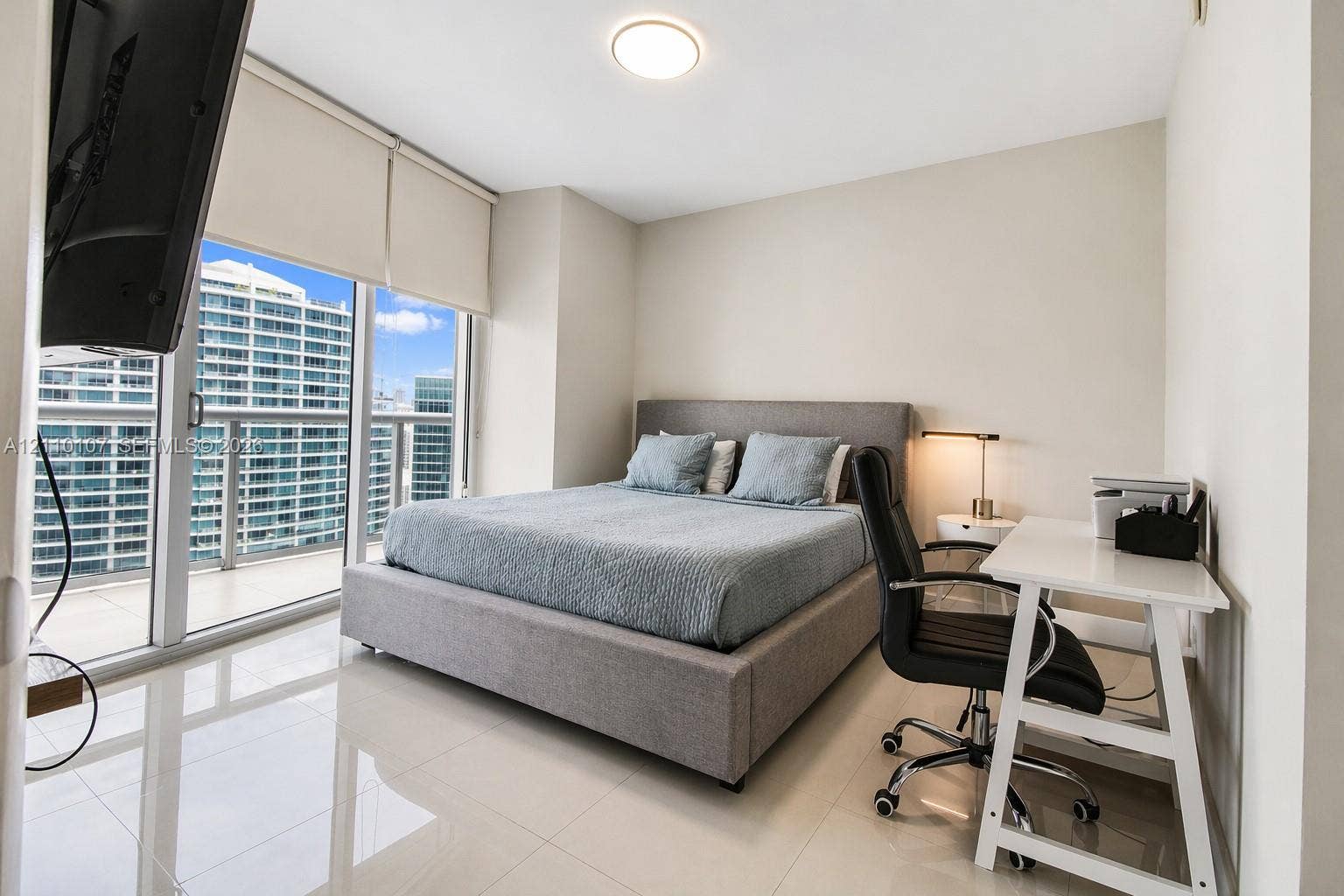 465 Brickell Avenue, #4604, Miami, Miami, FL 33131 Floor-to-ceiling glass doors, neutral tile flooring, recessed ceiling lighting