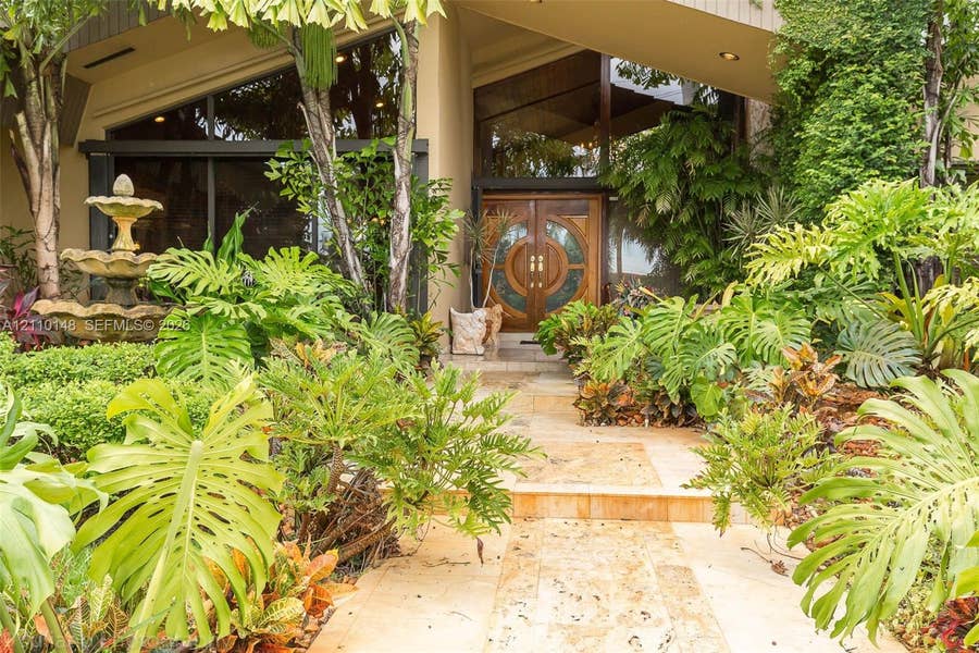 Property photo for 2890 SW 127th Avenue, Miami, FL