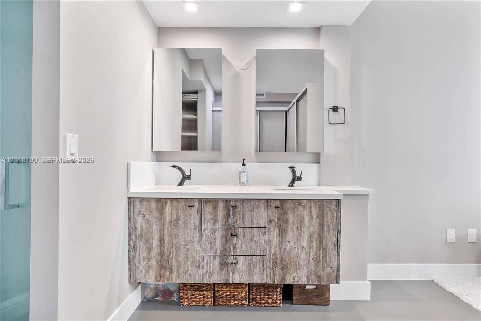 6365 Collins Avenue, #4307, Miami Beach, FL 33141 Master Bathroom