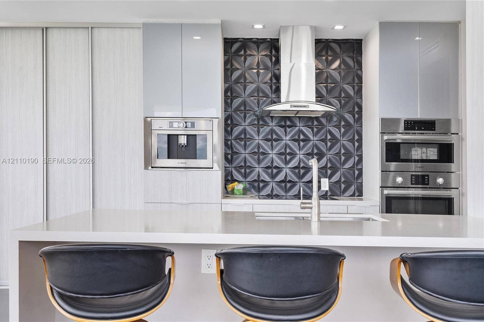 6365 Collins Avenue, #4307, Miami Beach, FL 33141 Photo 11