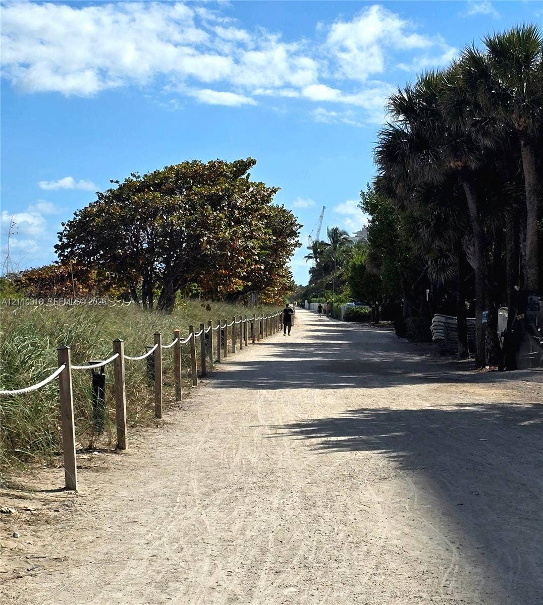 10175 Collins Avenue, #208, Bal Harbour, FL 33154 Jog, walk, Bike Path