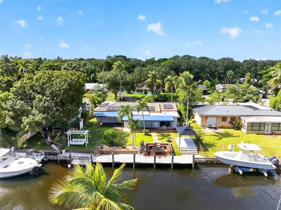 Property photo for 2100 SW 23rd Terrace, Fort Lauderdale, FL