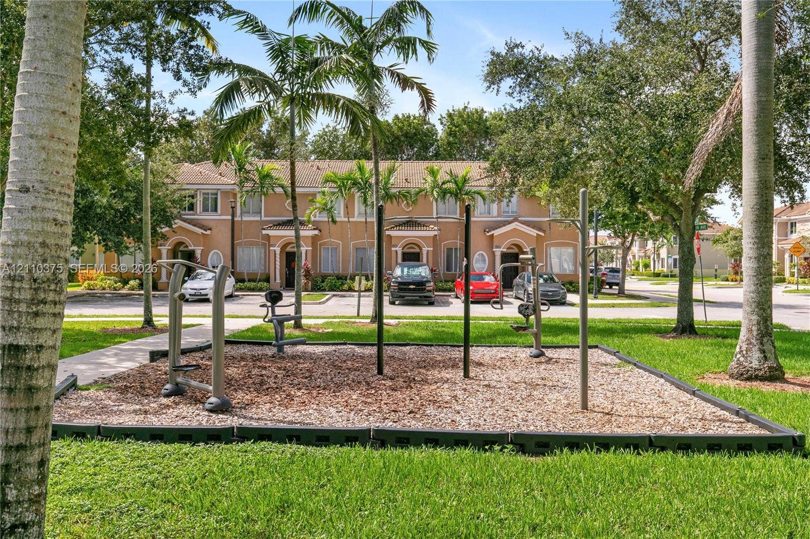 1051 SE 23rd Terrace, Homestead, FL 33035 Outdoor exercise station