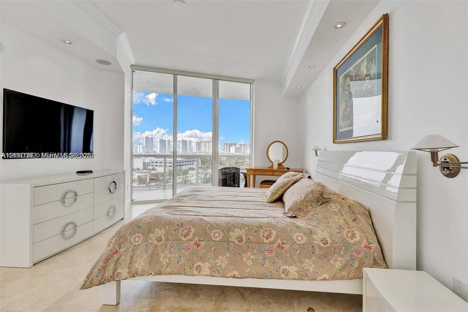 18101 Collins Avenue, #1003, Sunny Isles Beach, Sunny Isles Beach, FL 33160 Photo 19