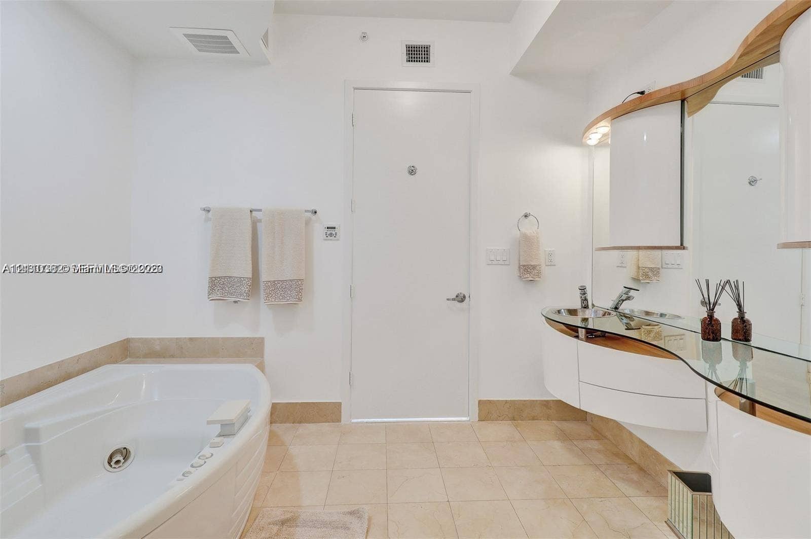 18101 Collins Avenue, #1003, Sunny Isles Beach, Sunny Isles Beach, FL 33160 Photo 18