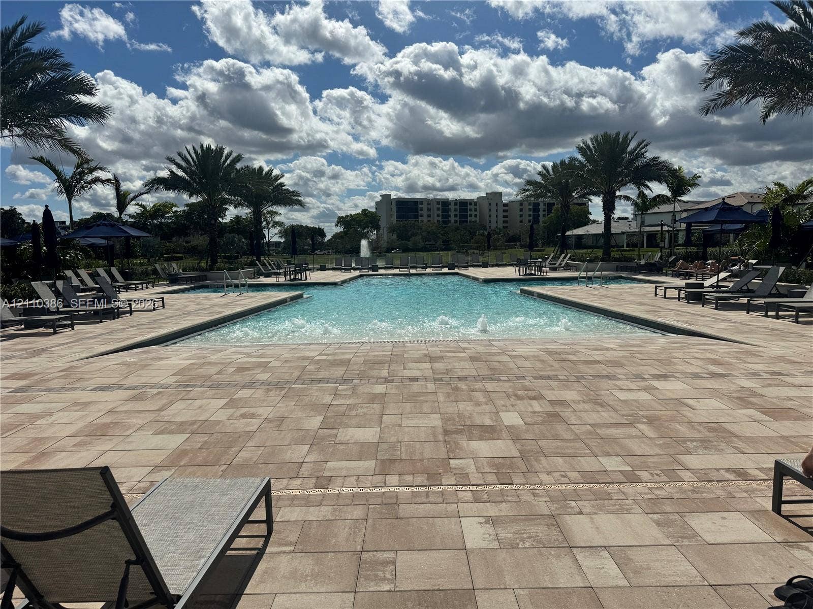 2162 Appleton Circle N, Oakland Park, FL 33309 Community Pool