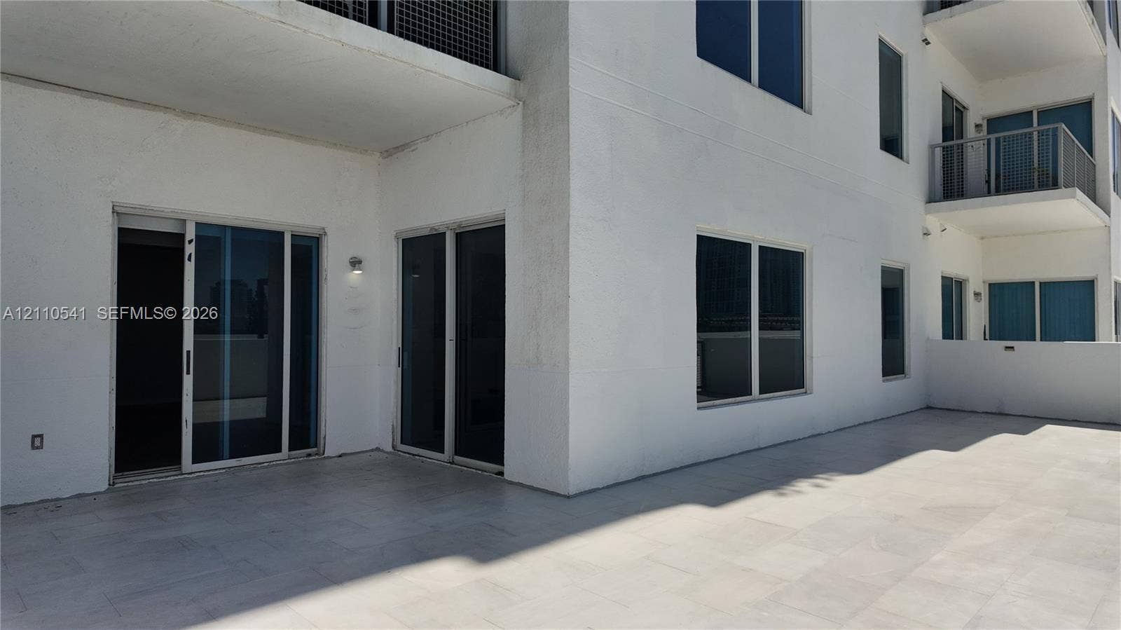 10 S River Drive, #610, Miami, FL 33130 Terrace.