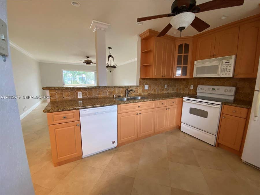 Property photo for 232 NE 12th Avenue, #301, Hallandale Beach, FL