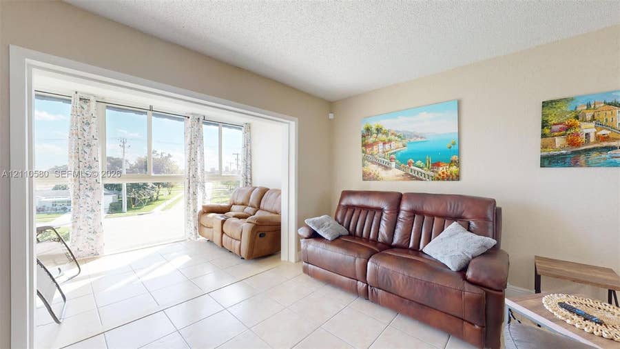 Property photo for 7877 Golf Cir Drive, #304, Margate, FL