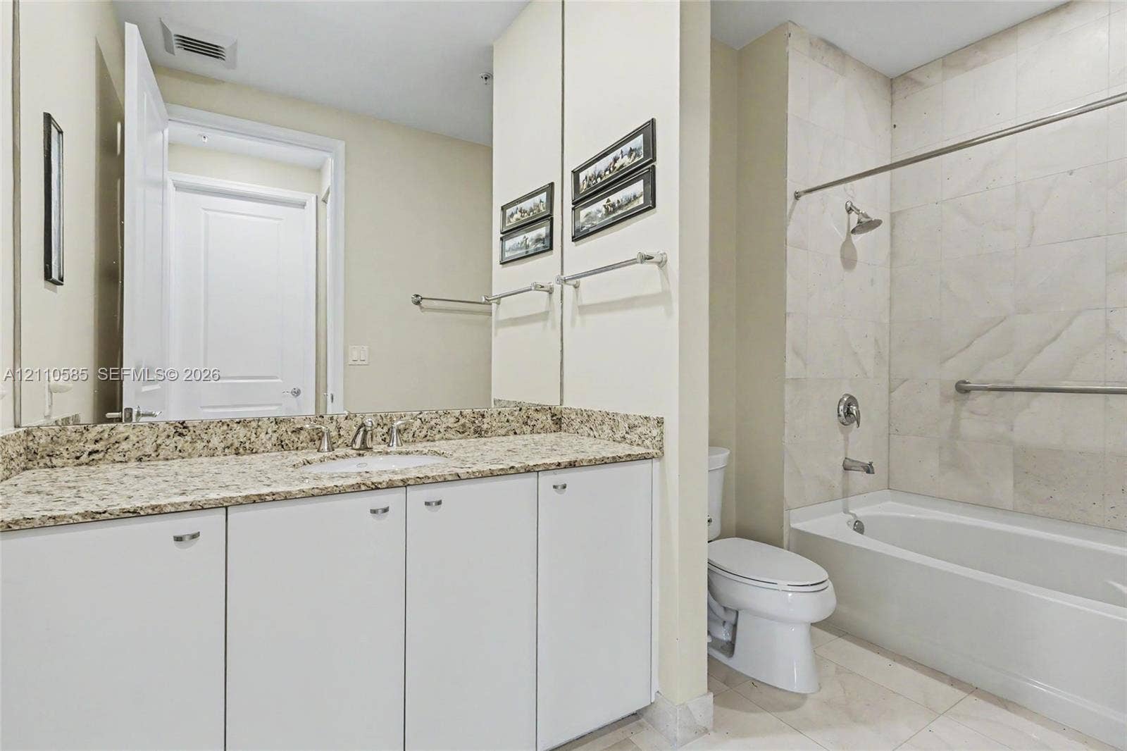 600 W Las Olas Boulevard, #202S, Fort Lauderdale, FL 33312 Second Bathroom