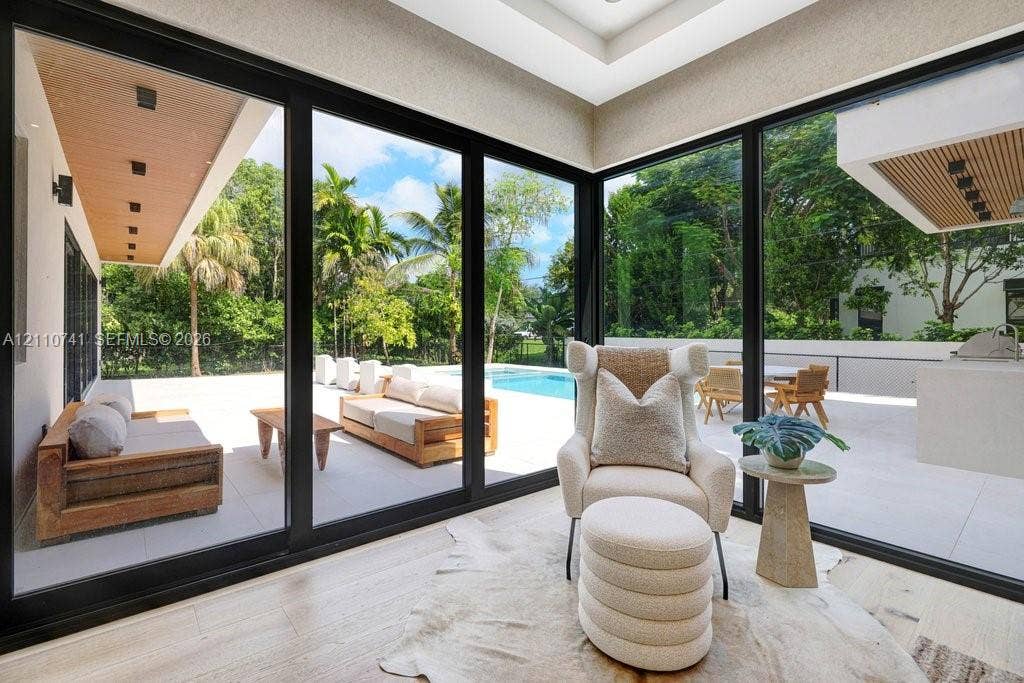 9445 SW 73rd Avenue, Pinecrest, FL 33156 Sun-lit Primary Suite