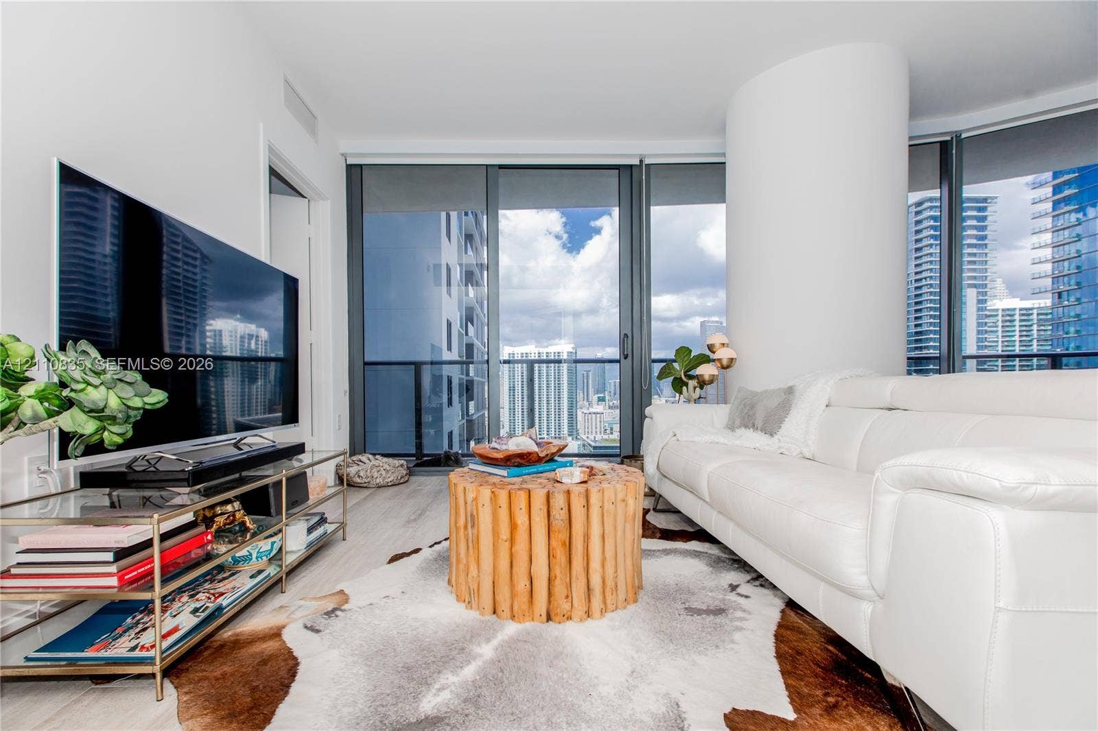 55 SW 9th Street, #2501, Miami, Miami, FL 33130 Photo 5