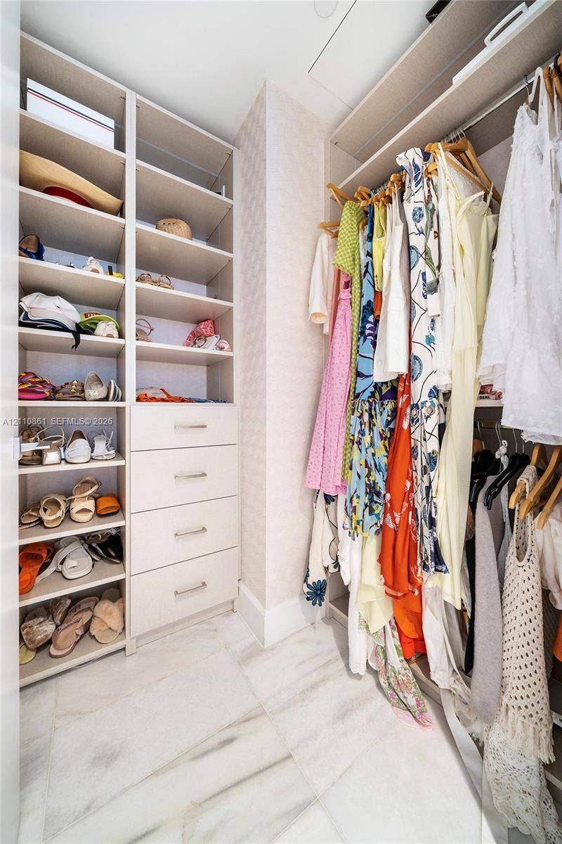700 NE 26th Terrace, #2706, Miami, FL 33137 Custom walk-in closet