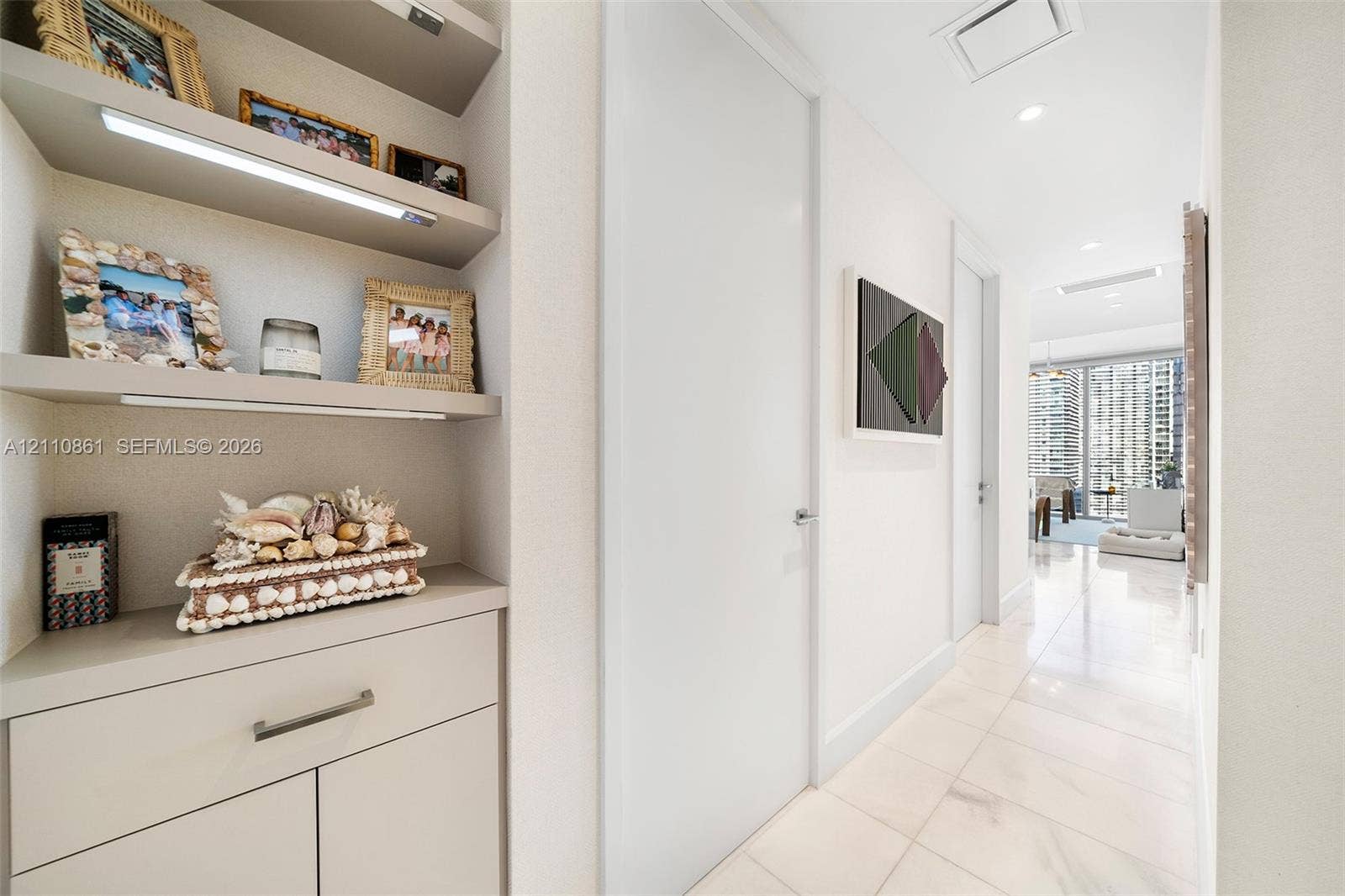 700 NE 26th Terrace, #2706, Miami, FL 33137 Foyer Entrance - Custom Shelving