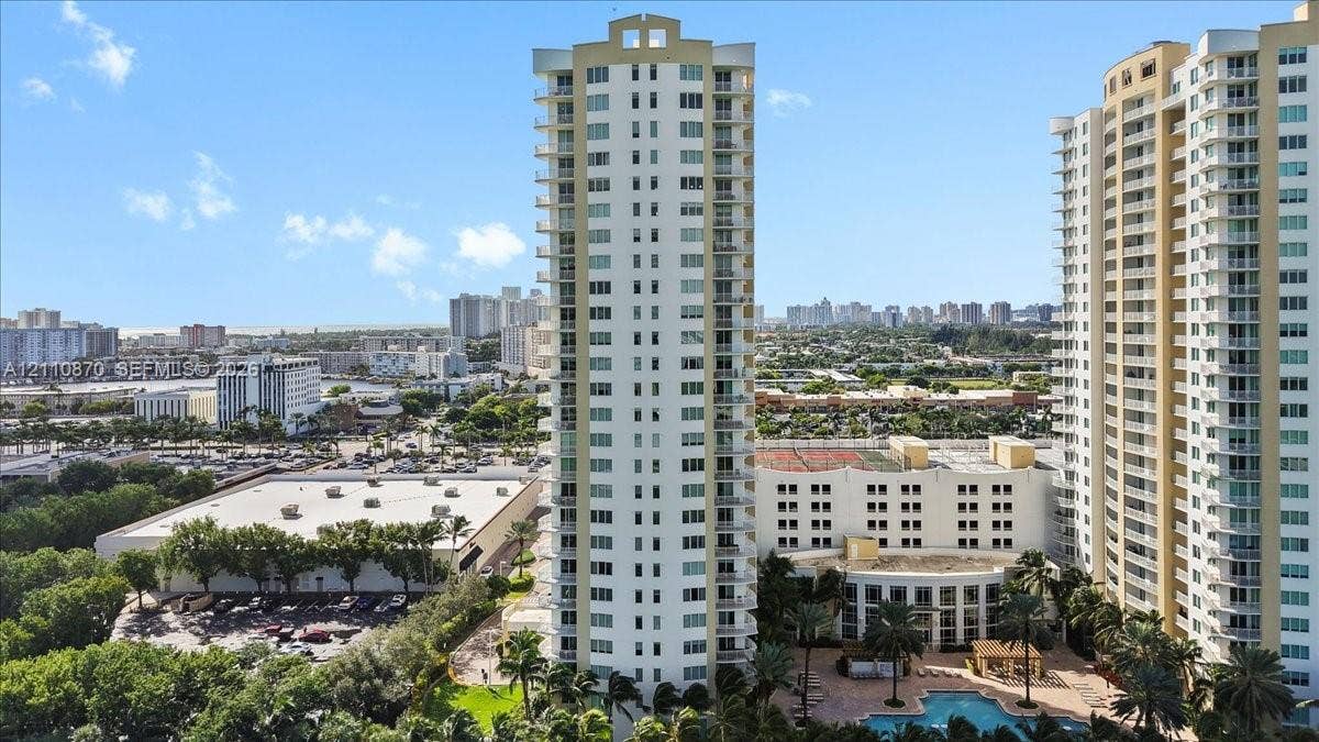 1755 E Hallandale Beach Boulevard, #MEZ5E, Hallandale Beach, FL 33009 Photo 28