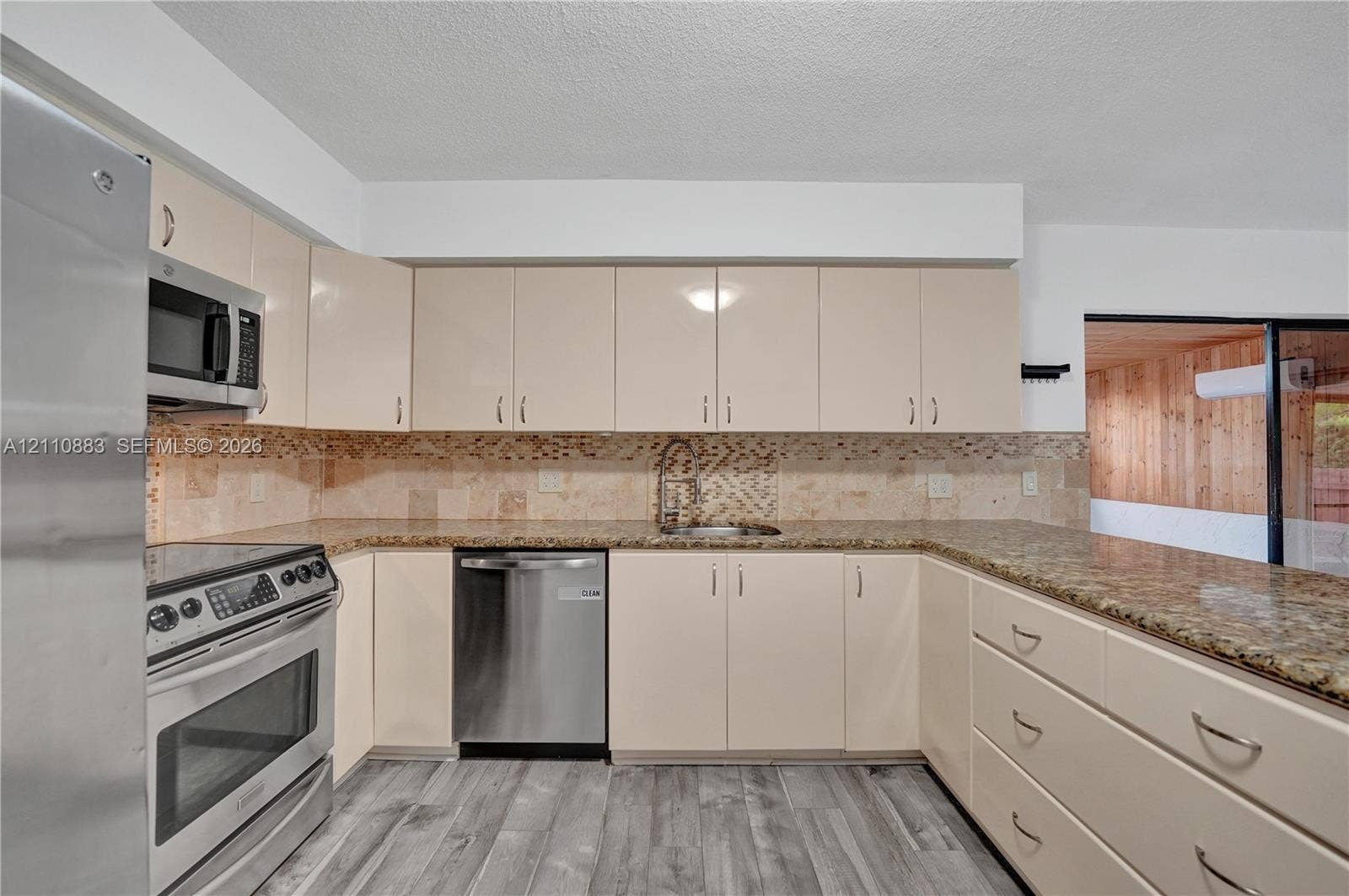 417 SE 4th Street, Dania, Dania Beach, FL 33004 Photo 3